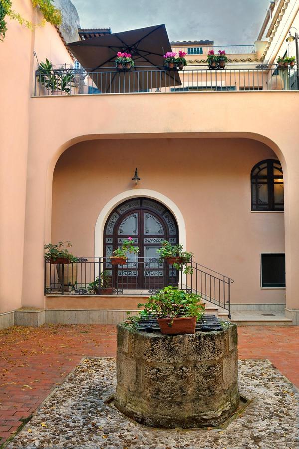 Palazzo Bella Bed and Breakfast Campobello di Licata Buitenkant foto