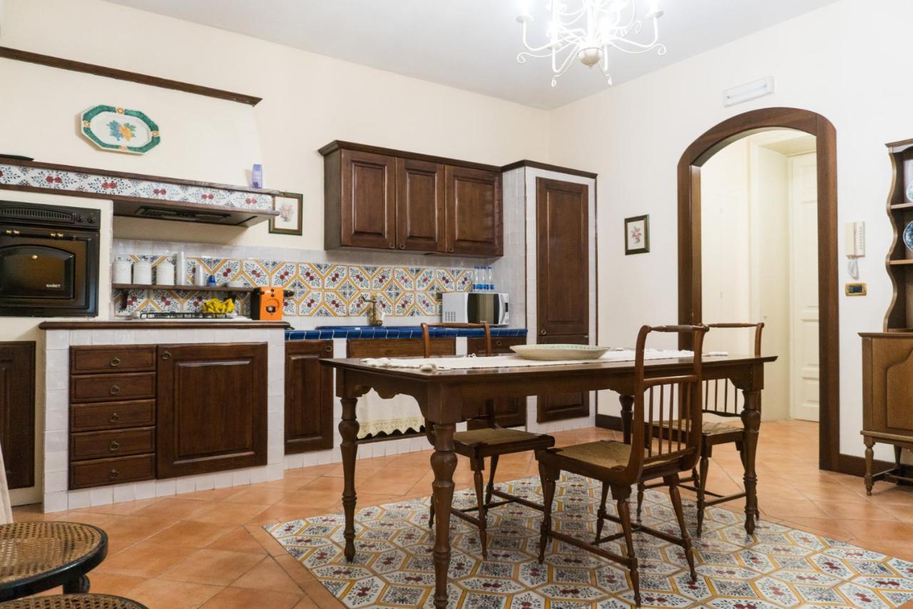 Palazzo Bella Bed and Breakfast Campobello di Licata Buitenkant foto